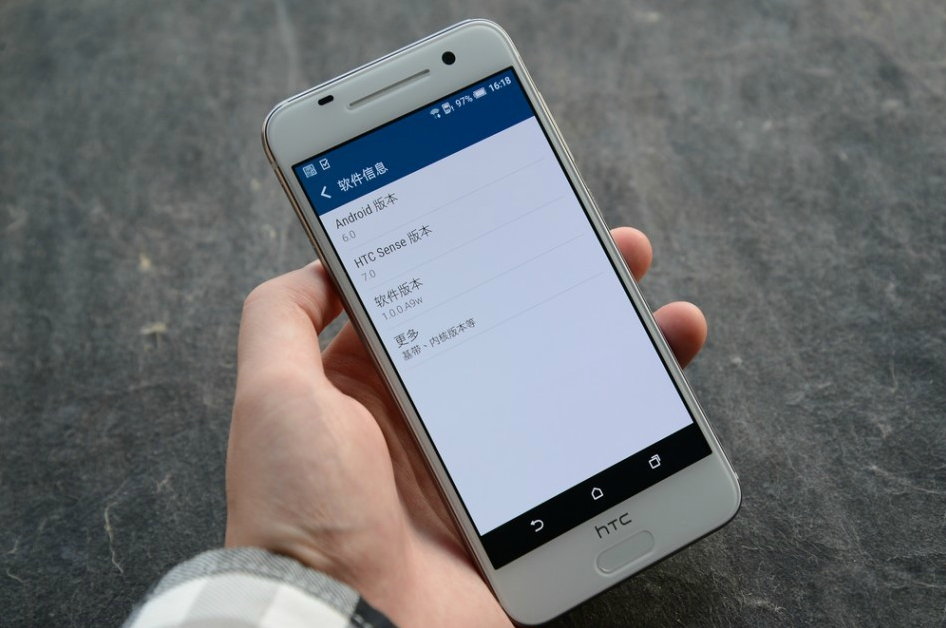 HTC One A9發(fā)布，真的能完爆iPhone嗎？