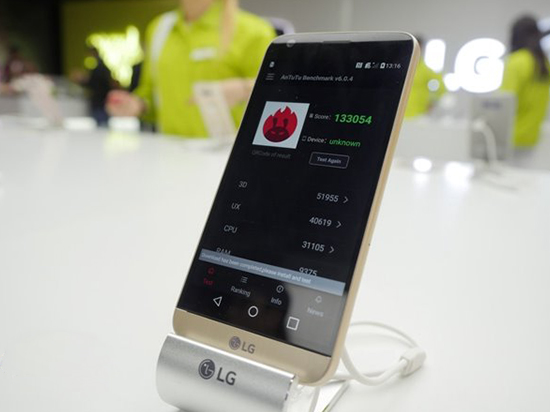 驍龍820性能恐怖，LG G5現(xiàn)場跑分驚人