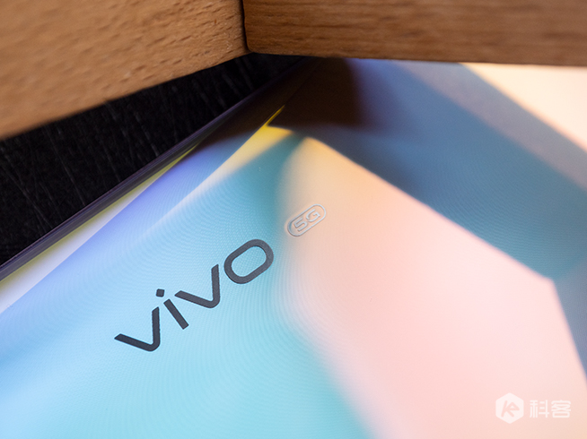 vivo X30 Pro上手玩：全焦段四攝放肆拍 超級月亮效果贊