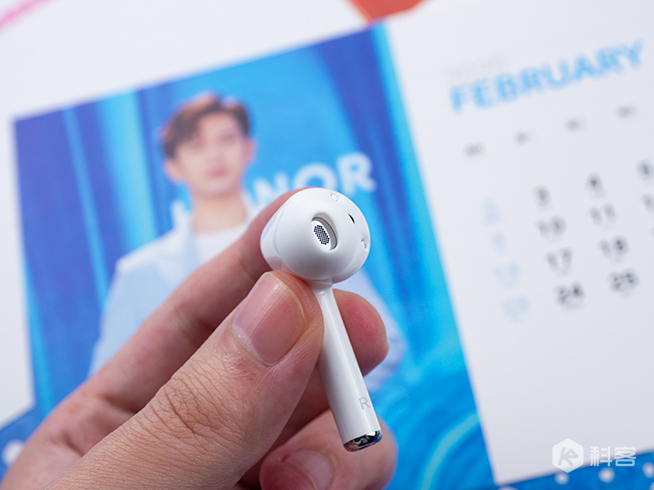 降噪媲美AirPods Pro，價(jià)錢(qián)不到一半！榮耀FlyPods 3評(píng)測(cè)