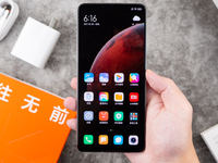 Redmi K30至尊紀(jì)念版上手：重回1999元起 一機(jī)難求真有這么香？